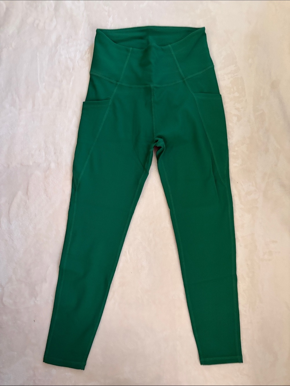 High-Rise Emerald Green Leggings with Side Pockets